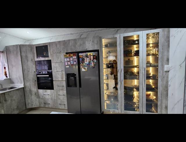 4 BEDROOM HOUSE FOR SALE IN SHALLCROSS